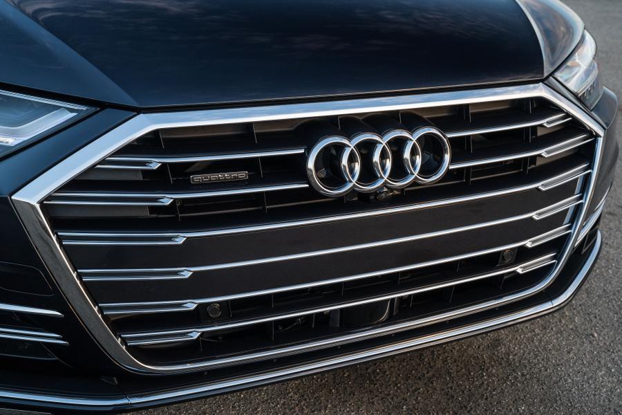 Детали экстерьера Audi A8 L 3.0 TFSI Quattro (D5) 2018 года  (NA) (фото 4 из 40)